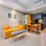 Luxury 1Br Apartment With Golf View At Mustika Golf Residence By Travelio